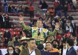 Gran triunfo de Antonio Ferrera en la Plaza México