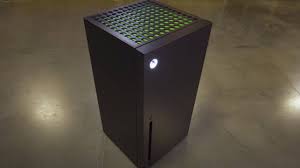 The xbox & bethesda showcase ended with a reveal of the previously announced xbox mini fridge, and it's releasing later this year. Xbox Series X Fridge And Mini Fridge Made Semi Real Slashgear
