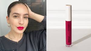 hot pink lipstick