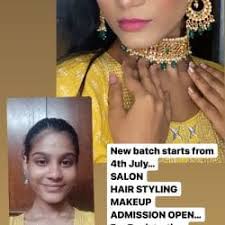 female makeup artists in kalina mumbai