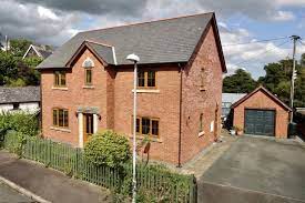 4 bedroom houses in sy17 zoopla