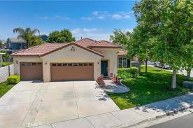 single and one story homes in murrieta