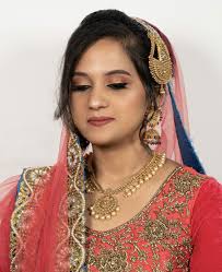 makeup artist abu dhabi haneena