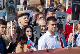 Онлайн трансляция акции «бессмертный полк» в 2021 году готовится на двух сайтах: Putin Perenes Bessmertnyj Polk Na 2021 God Novosti Obshestvo Kommersant