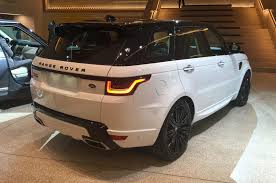 Great comfortable car at a give price. 2018 Range Rover Sport Seen In The Flesh For The First Time
