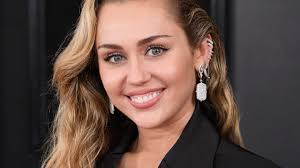 miley cyrus makes her debut as a guest