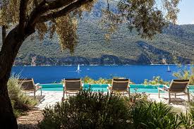 best luxury villas in greece