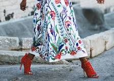 what-shoes-do-you-wear-with-a-maxi-dress-for-a-wedding