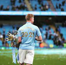 Kevin de bruyne plays the position forward, is 29 years old and 181cm tall, weights 68kg. Kevin De Bruyne Debruynekev Twitter