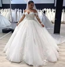 Ball gowns often feature sweetheart necklines with a band or belt at the waist that highlights your figure. Plus Size Ball Gown Wedding Dress Vintage Lace Appliques Off Shoulder Long Sleeves Wedding Gowns 2019 Zipper Back Country Bridal Gowns Islamic Wedding Dresses Maternity Wedding Dress From Wangli063 153 81 Dhgate Com