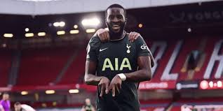 Mousa dembele, gliding through midfields in a spurs shirt since 2012. Mourinho Hails Ndombele For Taking Responsibility And Turning Round His Fortunes At Spurs