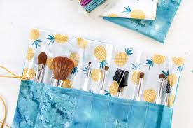 how to sew a fabric makeup brush holder