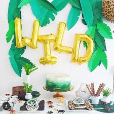 zoo themed first birthday party decor