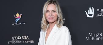 Michelle pfeiffer aux golden globe à los angeles le 5 janvier 2020. Michelle Pfeiffer Seems An Oscar Nom Lock For French Exit Vanity Fair