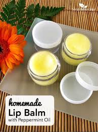 homemade lip balm with peppermint oil