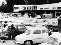 Quel est le premier hypermarché en France ?