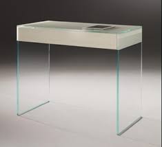 Some of them save space in the room because a. Buy Glass Tables And Glass Desks Dreieck Design