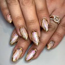 21 trendy ways to wear foil nails in