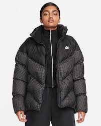 therma fit loose puffer jacket nike
