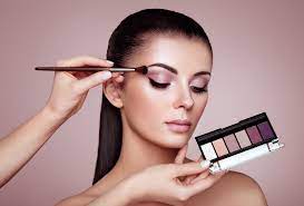 guide to applying eye makeup live