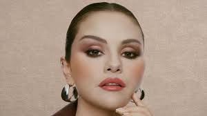 selena gomez s best makeup looks