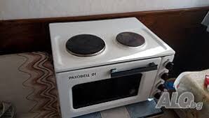 Втора употреба електрическа печка раховец 01 бяла продавам работеща готварска печка раховец 01, печката е използвана с нормални следи от употреба всичко работи. Pechka Rahovec 15 Obyavi
