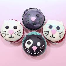 Healthy, delicious, all natural cakes perfect for a kitty birthday celebration. Purr Fect Cat Cupcakes Cat Cookies Tutorial Mimi S Dollhouse