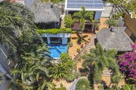 luxury homes in manzanillo