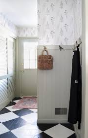 how to hang pre pasted wallpaper by