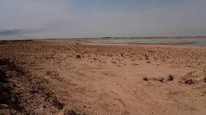 Lake Sawa Dry Amid Water Crisis