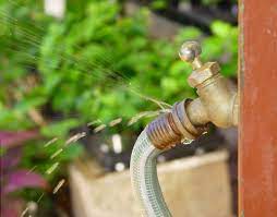 Garden Hose Repair: 4 Tips To Repair a Leaking Garden Hose
