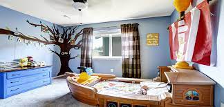 Diy house bed from the house of wood Stay On Trend Practical Diy Ideas For Kids Bedrooms Homebyme
