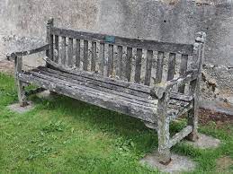 protect your garden bench from the