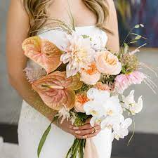 18 striking tropical beach wedding bouquets