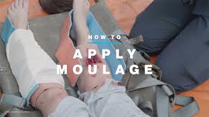 how to apply moulage you
