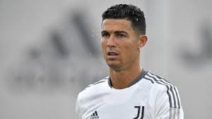 He also became the first player to score in 10 consecutive international competitions and the athlete with more goals in any national team. Trotz Ansage Von Klub Boss Cristiano Ronaldo Will Juventus Turin Verlassen Wunschziel Hangt Von Kylian Mbappe Ab Eurosport