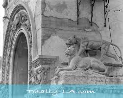 Often there are logos with images of this animal. La S First Movie Studio Was A Zoo Totally La
