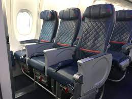 delta comfort 737 900er