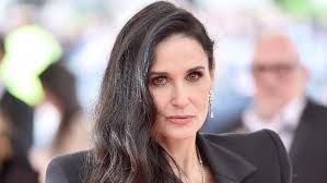 She never really settled down until moving near hollywood as a teenager in the late 1970s. Demi Moore On Miscarriage With Ashton Kutcher Recent Health Problems Hollywood Reporter