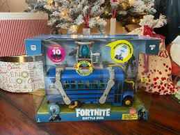 The 7 fortnite battle bus drone with lights and sounds is how to choose where you're droppin'in real life! Fortnite Deluxe Battle Bus Vehicle Includes 4 Jonesy Figure Fnt0380 For Sale Online Ebay