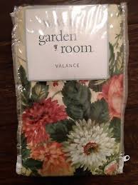 Waverly Garden Room Roseberry Valance