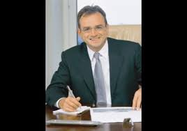 Enka holding yönetim kurulu başkanıdır. Milyar Dolarlik 43 Turk Foto Galerisi Finansgundem Com