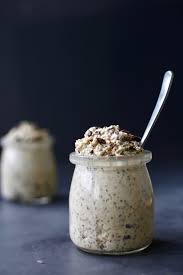 This is just everything we love about fall in our breakfast bowl. Healthy Cookie Dough Overnight Oats