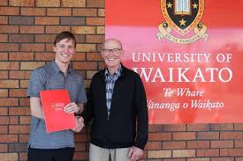 New squash scholarship served up to Tauranga student - News and Opinion:  University of Waikato