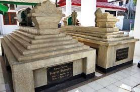 Hallo, selamat datang di pendidikanmu.com, sebuah web tentang seputar pendidikan secara lengkap dan akurat. Sejarah Dan Kisah Makam Pangeran Diponegoro Di Makassar Batari Tour Travel