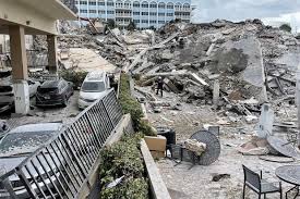 (cnn) a multistory residential building partially collapsed early thursday in the south florida. Uh3lxrbykpnegm