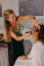 how to choose bridal makeup 5 key tips
