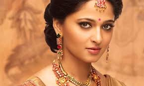 This particular look of queen devsena. Anushka Shetty Height Weight Age Husband Family Biography Wiki
