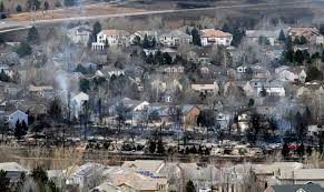 Wildfire burns hundreds of homes in ...
