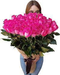 Amazon.com: 熱粉紅玫瑰和6 種其他顏色– 12、24、50 或100 朵玫瑰– 免費農場直運– 4 至5 個工作日送達–  週六或週日無遞送– 100 朵奢華鮮玫瑰。 : 雜貨和美食